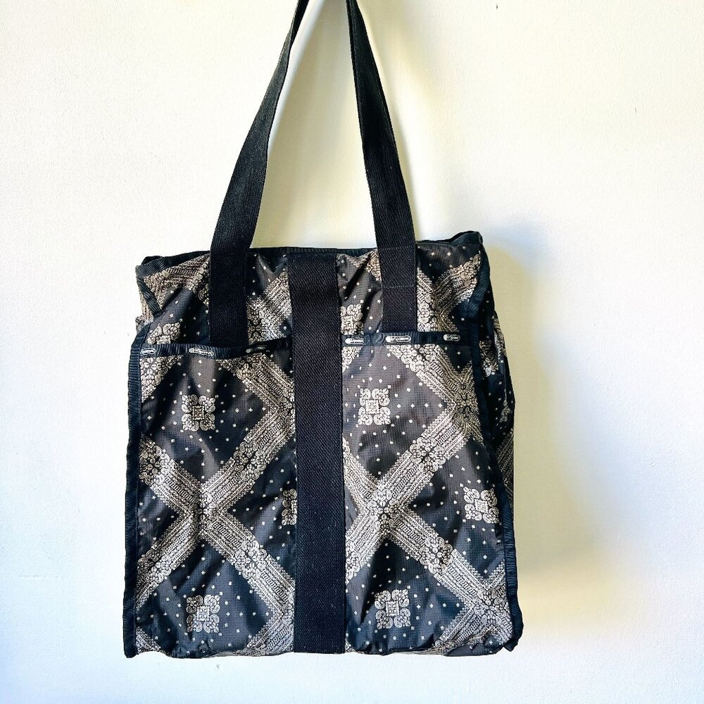 Lesportsac large book tote, excellent condition
